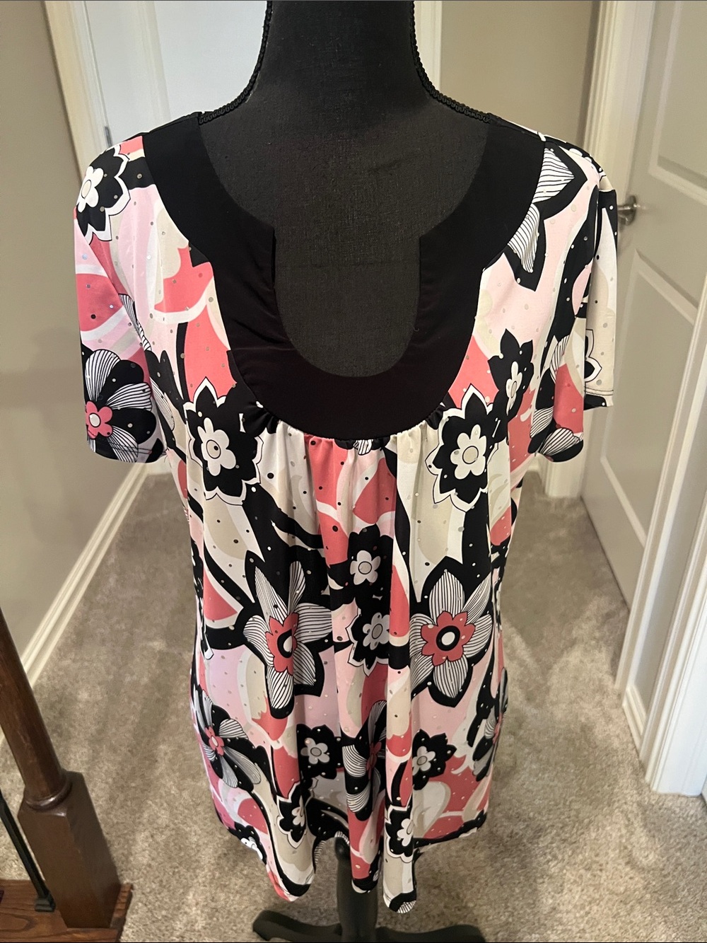 Brittany Black Black, Pink & White Floral Scoop Neck Tunic